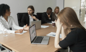 L'environnement de travail comme critère du harcèlement sexuel