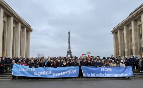 Loi immigration : l'UNSA appelle à ne pas promulguer la loi